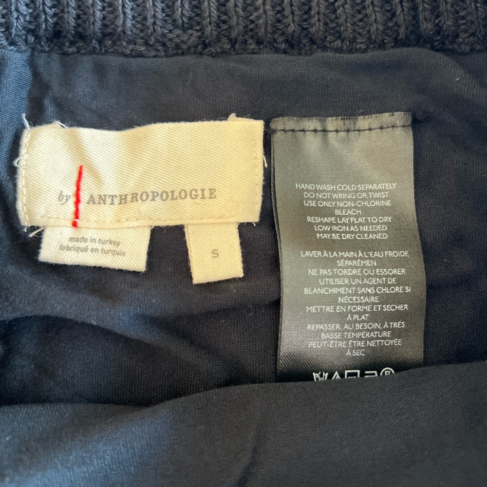 Cute Crochet mini skirt from anthropologie - Picture 2 of 2
